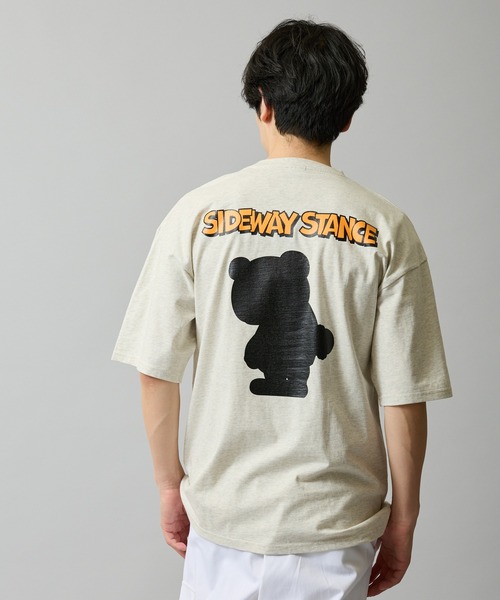 improves(インプローブス)の「【SIDEWAY STANCE】オリジナル グラフィック プリント 半袖Tシャツ(Tシャツ/カットソー・メンズ・ブルー系/カーキ系2/グレー/ホワイト系/ブラック系/ホワイト系2/ホワイト系1/ライトグレー系1/ブラック系2/ホワイト/ブラック/ブラック系1/ブラック系3/ブルー系3/ブラック系4/ホワイト系4/ライトグレー系4/ホワイト系3・SMALL/X-LARGE/LARGE/MEDIUM)」の13枚目の写真
