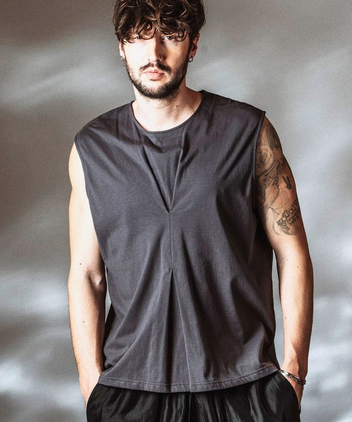 NO ID.(ノーアイディ)の「【NO ID.】Center Tuck Sleeveless Pullover / センタータックスリーブレスプルオーバー(Tシャツ/カットソー・メンズ・グレー/ホワイト/ブラック・ONE SIZE)」の3枚目の写真