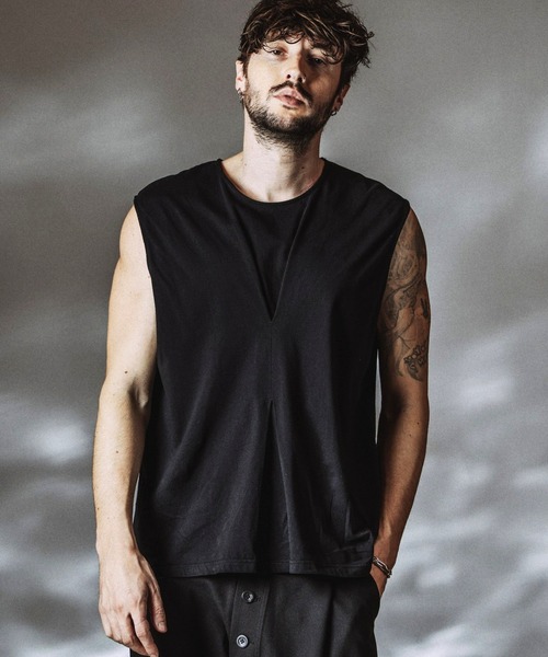 NO ID.(ノーアイディ)の「【NO ID.】Center Tuck Sleeveless Pullover / センタータックスリーブレスプルオーバー(Tシャツ/カットソー・メンズ・グレー/ホワイト/ブラック・ONE SIZE)」の4枚目の写真