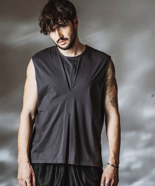 NO ID.(ノーアイディ)の「【NO ID.】Center Tuck Sleeveless Pullover / センタータックスリーブレスプルオーバー(Tシャツ/カットソー・メンズ・グレー/ホワイト/ブラック・ONE SIZE)」の9枚目の写真