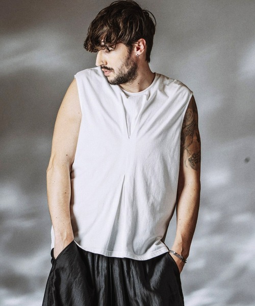 NO ID.(ノーアイディ)の「【NO ID.】Center Tuck Sleeveless Pullover / センタータックスリーブレスプルオーバー(Tシャツ/カットソー・メンズ・グレー/ホワイト/ブラック・ONE SIZE)」の16枚目の写真