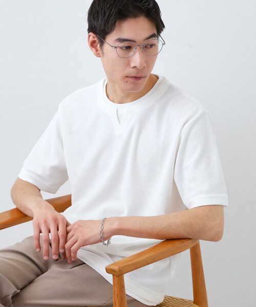 THE SHOP TK (ザ ショップ ティーケー )の「【一枚でコーディネートが完成!】レイヤード風 キーネック 半袖Tシャツ 洗濯機OK(Tシャツ/カットソー・メンズ・ダークブラウン/ブルーグリーン/ブラック/オフホワイト/ネイビー/ライトグレー/モスグリーン/ライトベージュ・04/02/03)」の1枚目の写真