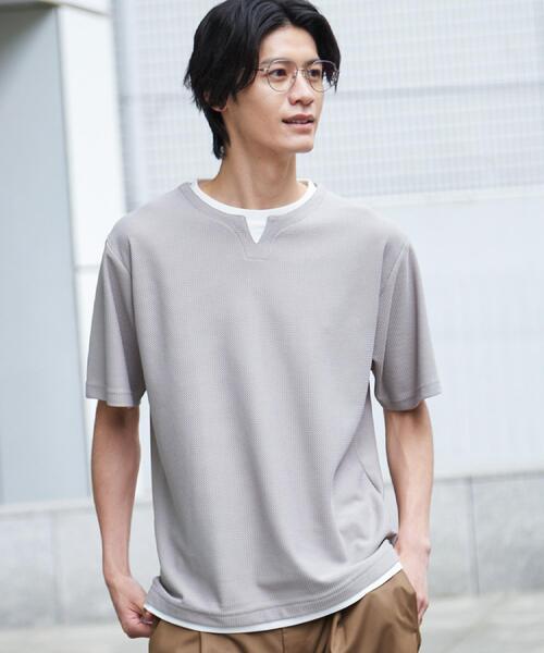 THE SHOP TK (ザ ショップ ティーケー )の「【一枚でコーディネートが完成!】レイヤード風 キーネック 半袖Tシャツ 洗濯機OK(Tシャツ/カットソー・メンズ・ダークブラウン/ブルーグリーン/ブラック/オフホワイト/ネイビー/ライトグレー/モスグリーン/ライトベージュ・04/02/03)」の5枚目の写真