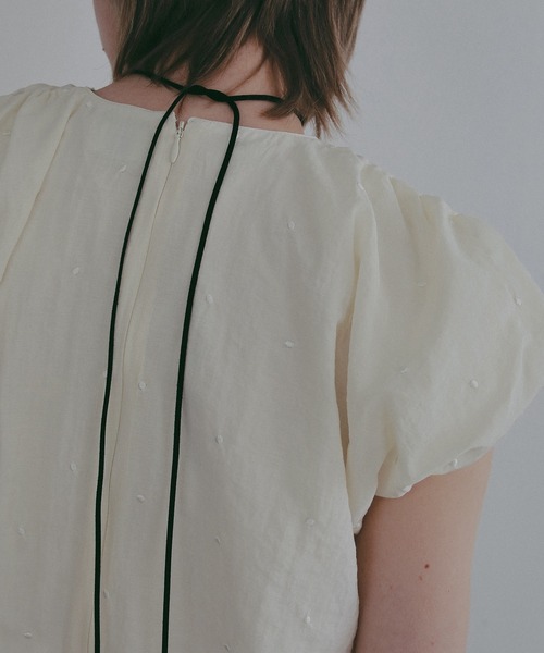 MANOF(マノフ)の「DOT EMBROIDERY BLOUSE(シャツ/ブラウス・レディース・ブラック/アイボリー/ベージュ・F)」の18枚目の写真