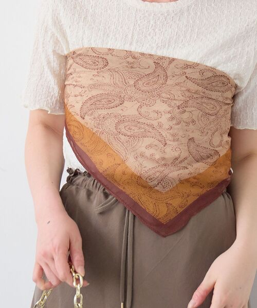 le.coeur blanc（ルクールブラン）の「《WEB限定アイテム》シフォンアソート柄スカーフ（バンダナ/スカーフ・レディース・ブラウン系その他2/ブルー系その他4/ホワイト系その他・FREE）」の12枚目の写真