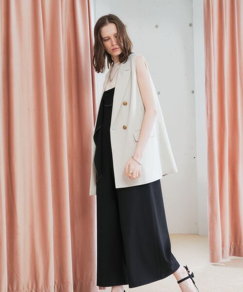 YECCA VECCA（イェッカヴェッカ）の「ドライタッチ金釦テーラードジレ（その他アウター・レディース・ライトベージュ/ブラウン/ブラック・FREE）」の10枚目の写真