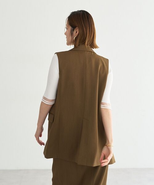 YECCA VECCA（イェッカヴェッカ）の「ドライタッチ金釦テーラードジレ（その他アウター・レディース・ライトベージュ/ブラウン/ブラック・FREE）」の18枚目の写真