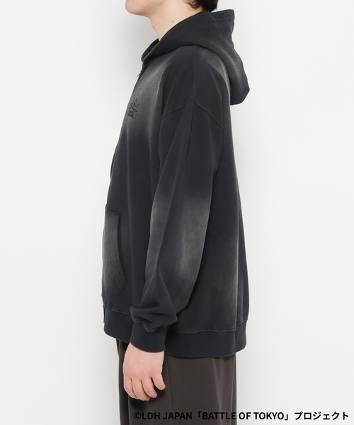 RAGEBLUE（レイジブルー）の「【BATTLE OF TOKYO】ROWDY SHOGUN / コラボ刺繍ジップパーカー（パーカー・レディース・ブラック・FREE）」の4枚目の写真