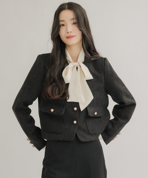 NEUNA（ヌナ）の「スプリングボタンジャケット（ノーカラージャケット・レディース・ライトブルー/アイボリー/ブラック・FREE）」の3枚目の写真