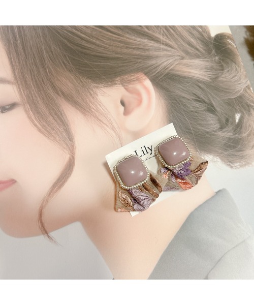 tone（トーン）の「【Lily accessory】インド刺繡ピアス(MA)（ピアス（両耳用）・レディース・ピンク・FREE）」の3枚目の写真
