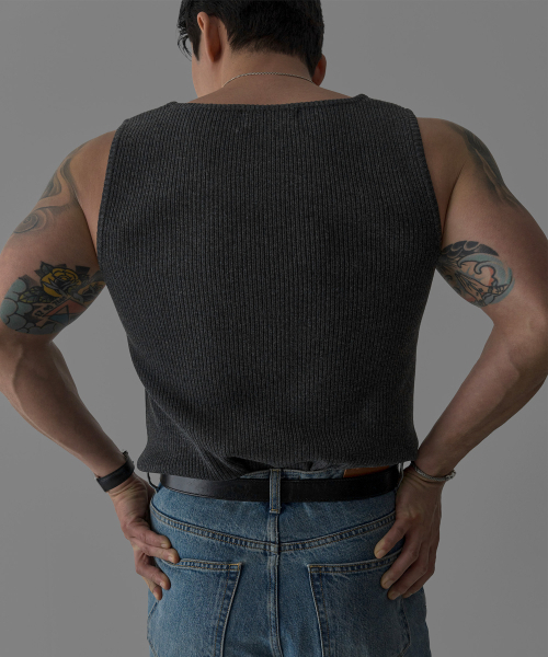 BOWLOW PRODUCT（バウロープロダクト）の「リブニットノースリーブ [チャコール]（Tシャツ/カットソー・メンズ・その他・MEDIUM/LARGE）」の4枚目の写真