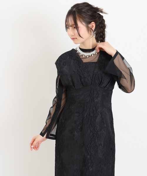 TRUDEA(トルディア)の「Vラインジャガードドレス(ドレス・レディース・ブラック/ベージュ・MEDIUM)」の1枚目の写真