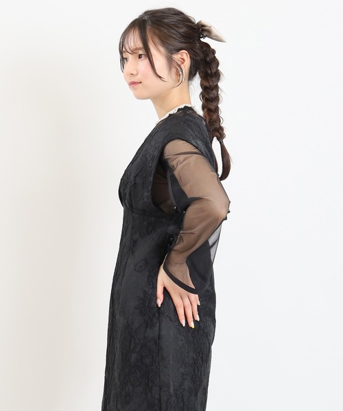TRUDEA(トルディア)の「Vラインジャガードドレス(ドレス・レディース・ブラック/ベージュ・MEDIUM)」の11枚目の写真