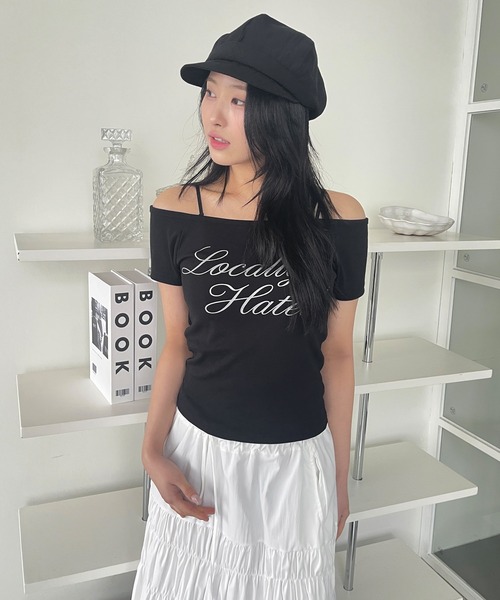 UNE MANSION(ユヌマンション)の「レタリングデザイン2WAYTシャツカットソー(Tシャツ/カットソー・レディース・ブラック/ホワイト・FREE)」の1枚目の写真