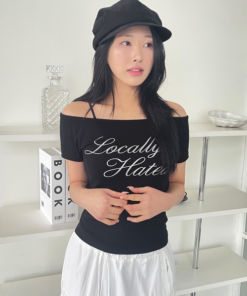 UNE MANSION(ユヌマンション)の「レタリングデザイン2WAYTシャツカットソー(Tシャツ/カットソー・レディース・ブラック/ホワイト・FREE)」の13枚目の写真
