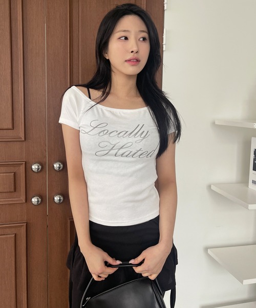UNE MANSION(ユヌマンション)の「レタリングデザイン2WAYTシャツカットソー(Tシャツ/カットソー・レディース・ブラック/ホワイト・FREE)」の3枚目の写真