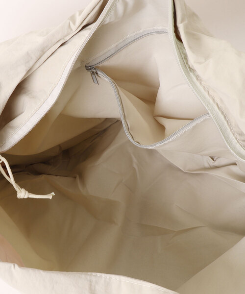 gossara(ゴサラ)の「【見た目以上の収納力】BIGワンショルダーBAG(ショルダーバッグ・レディース・ネイビー/アイボリー・FREE)」の4枚目の写真