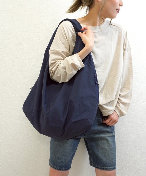 gossara(ゴサラ)の「【見た目以上の収納力】BIGワンショルダーBAG(ショルダーバッグ・レディース・ネイビー/アイボリー・FREE)」の15枚目の写真