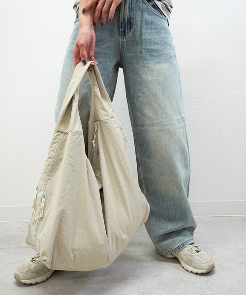 gossara(ゴサラ)の「【見た目以上の収納力】BIGワンショルダーBAG(ショルダーバッグ・レディース・ネイビー/アイボリー・FREE)」の9枚目の写真