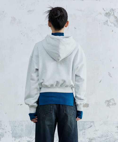 MAISON MINED(メゾンミネド)の「(W) DOODLE HEART CROP HOODIE MELANGE WHITE(パーカー・レディース・その他・SMALL/MEDIUM)」の10枚目の写真