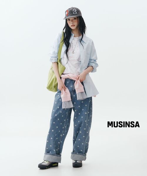 YOUHEE(ユヒ)の「DOT PATTERN WIDE DENIM PANTS_LIGHT BLUE(デニムパンツ・レディース・その他・SMALL/MEDIUM)」の4枚目の写真