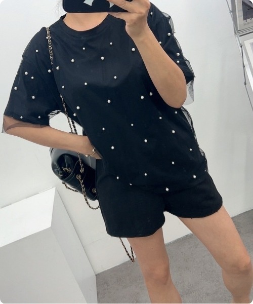 I.O.E（アイオイ）の「[韓国トレンド] チュール×パール2点セットT（Tシャツ/カットソー・レディース・ブラック/ホワイト・FREE）」の8枚目の写真