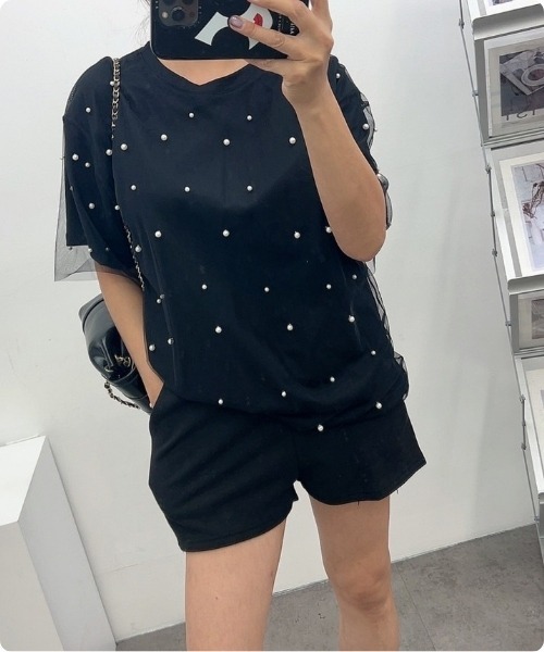 I.O.E（アイオイ）の「[韓国トレンド] チュール×パール2点セットT（Tシャツ/カットソー・レディース・ブラック/ホワイト・FREE）」の10枚目の写真