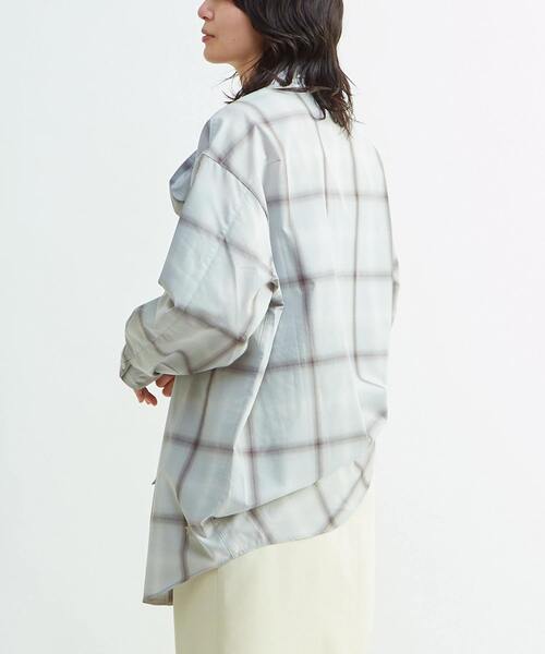 CONVERSE TOKYO(コンバーストウキョウ)の「BOWTIE RELAX SHIRT(シャツ/ブラウス・レディース・その他1/その他2/ブラック/ブルー・MEDIUM/SMALL)」の21枚目の写真