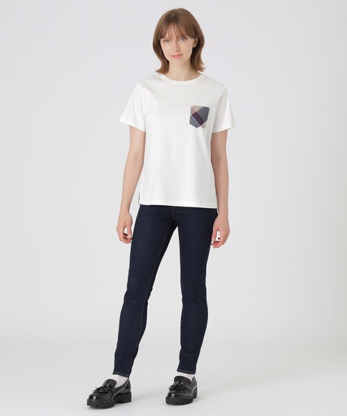 BLUE LABEL CRESTBRIDGE(ブルーレーベルクレストブリッジ)の「【一部店舗限定】コンパクトスムースポケットTシャツ(Tシャツ/カットソー・レディース・オフホワイト・38/40)」の2枚目の写真