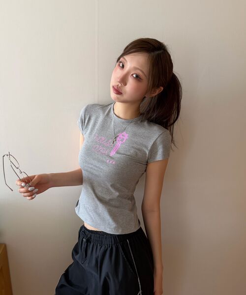 UUUUP(ユープ)の「キーチェーングリッターティー - メランジグレー(Tシャツ/カットソー・レディース・その他・SMALL/MEDIUM)」の6枚目の写真