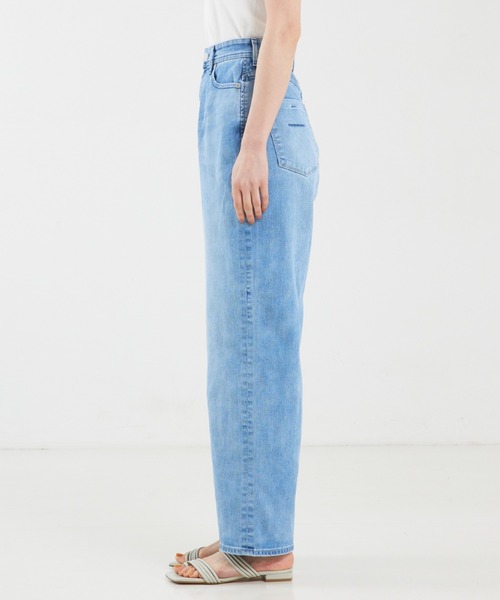 YANUK（ヤヌーク）の「【YANUK】Joanストレートデニムパンツ（デニムパンツ・レディース・ライトブルー/グレー・34/36/38）」の7枚目の写真