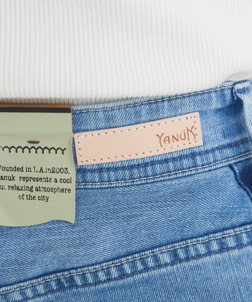 YANUK（ヤヌーク）の「【YANUK】Joanストレートデニムパンツ（デニムパンツ・レディース・ライトブルー/グレー・34/36/38）」の11枚目の写真