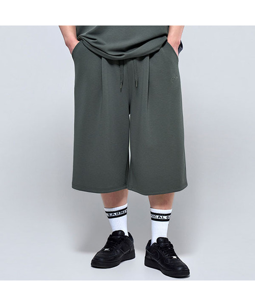 PHYSICAL GARMENTS（フィジカルガーメンツ）の「P2628 ガンヨンテンションピンタックバミューダパンツ [4COLOR]（その他パンツ・メンズ・チャコール/ブラック/グレー・LARGE/SMALL/XX-LARGE）」の3枚目の写真