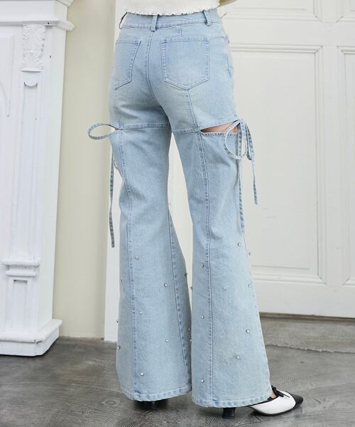 MAJESTIC LEGON(マジェスティックレゴン)の「スリットビジューフレアデニムパンツ(デニムパンツ・レディース・ブルー/グレー/サックスブルー・LARGE/MEDIUM/SMALL/X-SMALL)」の20枚目の写真