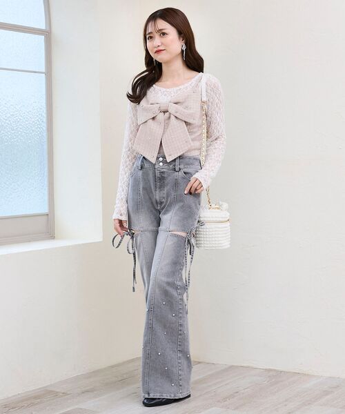 MAJESTIC LEGON(マジェスティックレゴン)の「スリットビジューフレアデニムパンツ(デニムパンツ・レディース・ブルー/グレー/サックスブルー・LARGE/MEDIUM/SMALL/X-SMALL)」の17枚目の写真