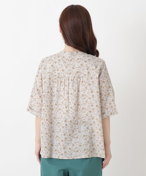 one'sterrace(ワンズテラス)の「キャンブリック 花柄5分袖ブラウス(シャツ/ブラウス・レディース・イエロー系8/アイボリー系8/ブルー系その他7/グリーン系その他6・02)」の17枚目の写真