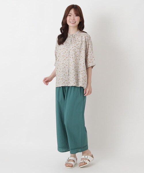 one'sterrace(ワンズテラス)の「キャンブリック 花柄5分袖ブラウス(シャツ/ブラウス・レディース・イエロー系8/アイボリー系8/ブルー系その他7/グリーン系その他6・02)」の5枚目の写真