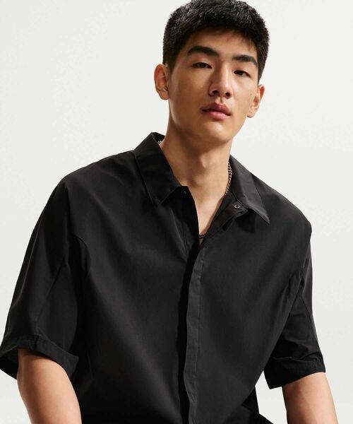 NIKE(ナイキ)の「ナイキ テック ヘリオス メンズ Dri-FIT ショートスリーブ トップ / Nike Tech Helios Men's Dri-FIT Short-Sleeve Top II2351-010 Black(シャツ/ブラウス・メンズ・ブラック・L/S/M/XL/2XL)」の17枚目の写真