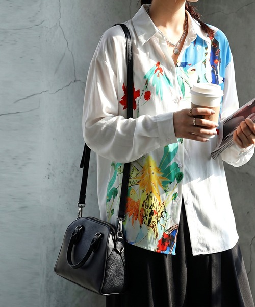 antiqua(アンティカ)の「アート柄 ロングシャツ(シャツ/ブラウス・レディース・ホワイト系その他・ONESIZE)」の8枚目の写真