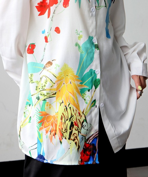 antiqua(アンティカ)の「アート柄 ロングシャツ(シャツ/ブラウス・レディース・ホワイト系その他・ONESIZE)」の9枚目の写真