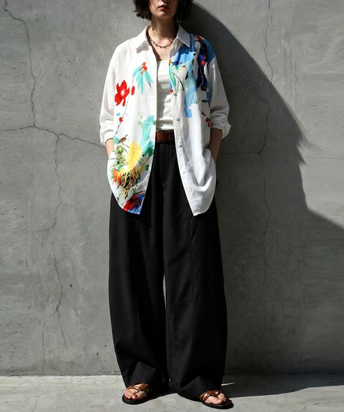 antiqua(アンティカ)の「アート柄 ロングシャツ(シャツ/ブラウス・レディース・ホワイト系その他・ONESIZE)」の10枚目の写真