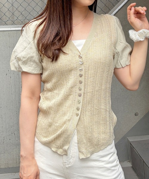 MISCH MASCH(ミッシュマッシュ)の「2026春夏新作 異素材パフスリーブニット(カーディガン/ボレロ・レディース・ベージュ/ホワイト・フリ-)」の14枚目の写真