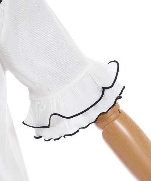 axes femme（アクシーズファム）の「プリーツフリルバイカラープルオーバー（Tシャツ/カットソー・レディース・ホワイト/ブラック/サックスブルー・FREE）」の22枚目の写真