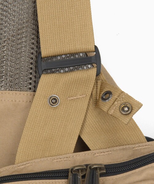 FILSON(フィルソン)の「FILSON/フィルソン Mesh Fishing Strap Vest/メッシュ フィッシング ストラップ ベスト(ベスト・メンズ・ブラウン・フリ-)」の6枚目の写真