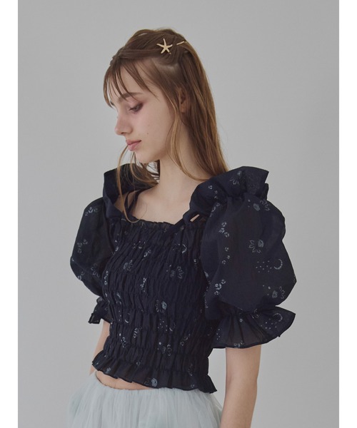 etre loin(エトルワン)の「Sheer jacquard off shoulder blouse / シアージャガードオフショルブラウス(シャツ/ブラウス・レディース・ピンク/ホワイト/ネイビー・M)」の2枚目の写真