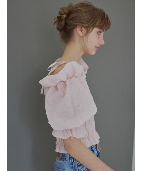 etre loin(エトルワン)の「Sheer jacquard off shoulder blouse / シアージャガードオフショルブラウス(シャツ/ブラウス・レディース・ピンク/ホワイト/ネイビー・M)」の19枚目の写真