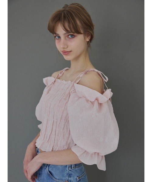 etre loin(エトルワン)の「Sheer jacquard off shoulder blouse / シアージャガードオフショルブラウス(シャツ/ブラウス・レディース・ピンク/ホワイト/ネイビー・M)」の5枚目の写真