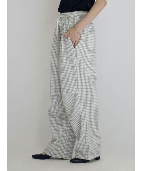 :ETHROF(イーサオブ)の「2WAY WAIST-WRAP SOCCER CHECK PANTS(その他パンツ・レディース・グレー/アイボリー・MEDIUM)」の11枚目の写真