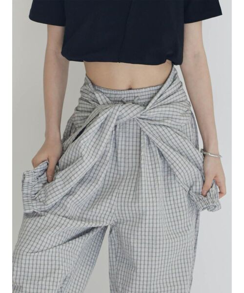 :ETHROF(イーサオブ)の「2WAY WAIST-WRAP SOCCER CHECK PANTS(その他パンツ・レディース・グレー/アイボリー・MEDIUM)」の17枚目の写真