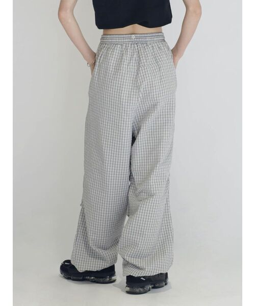:ETHROF(イーサオブ)の「2WAY WAIST-WRAP SOCCER CHECK PANTS(その他パンツ・レディース・グレー/アイボリー・MEDIUM)」の19枚目の写真